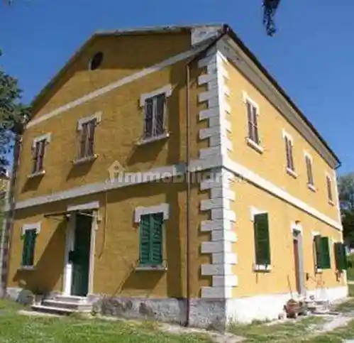 Villa in vendita a Pergola
