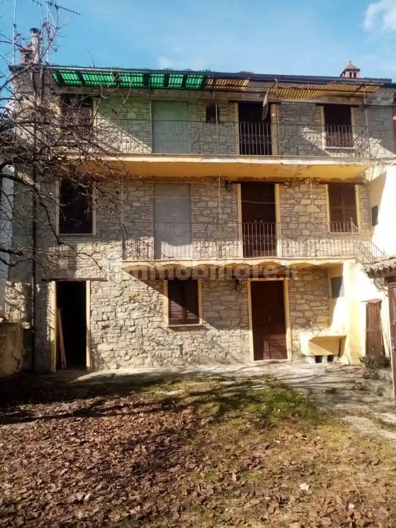 Rustico - Casale in vendita a Zavattarello