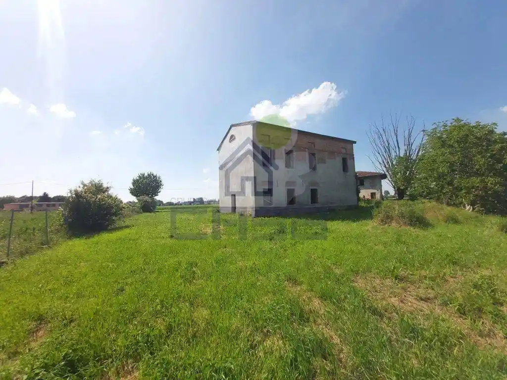 Casa indipendente in vendita a Guastalla