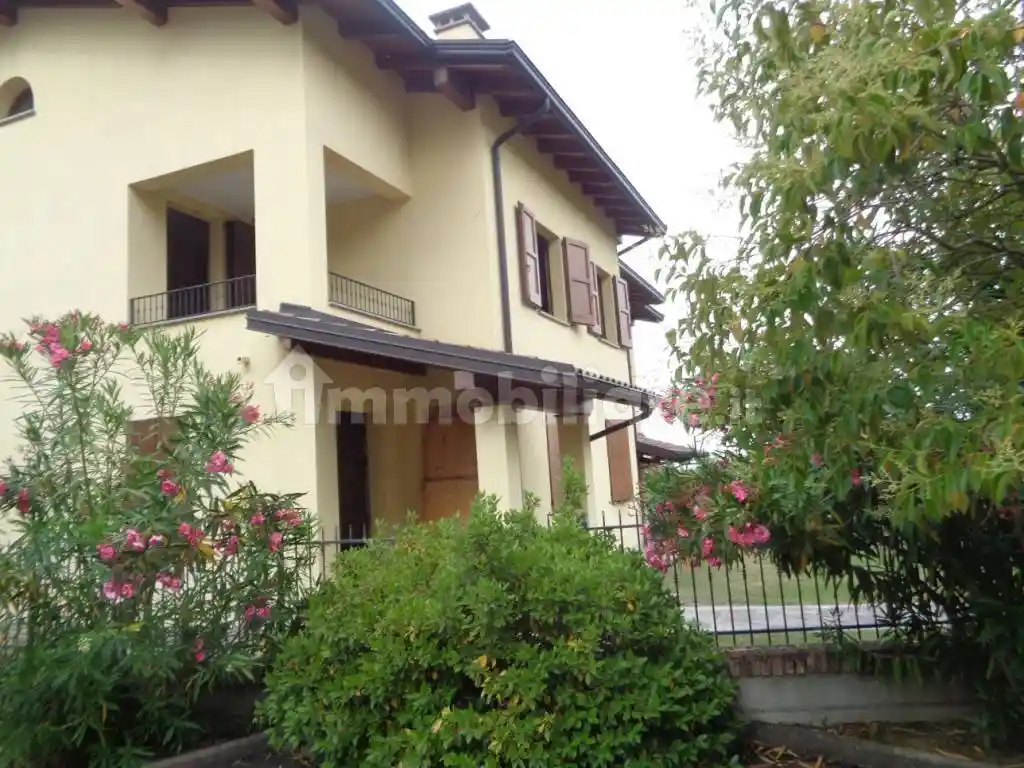 Villetta a schiera in vendita a Sassuolo