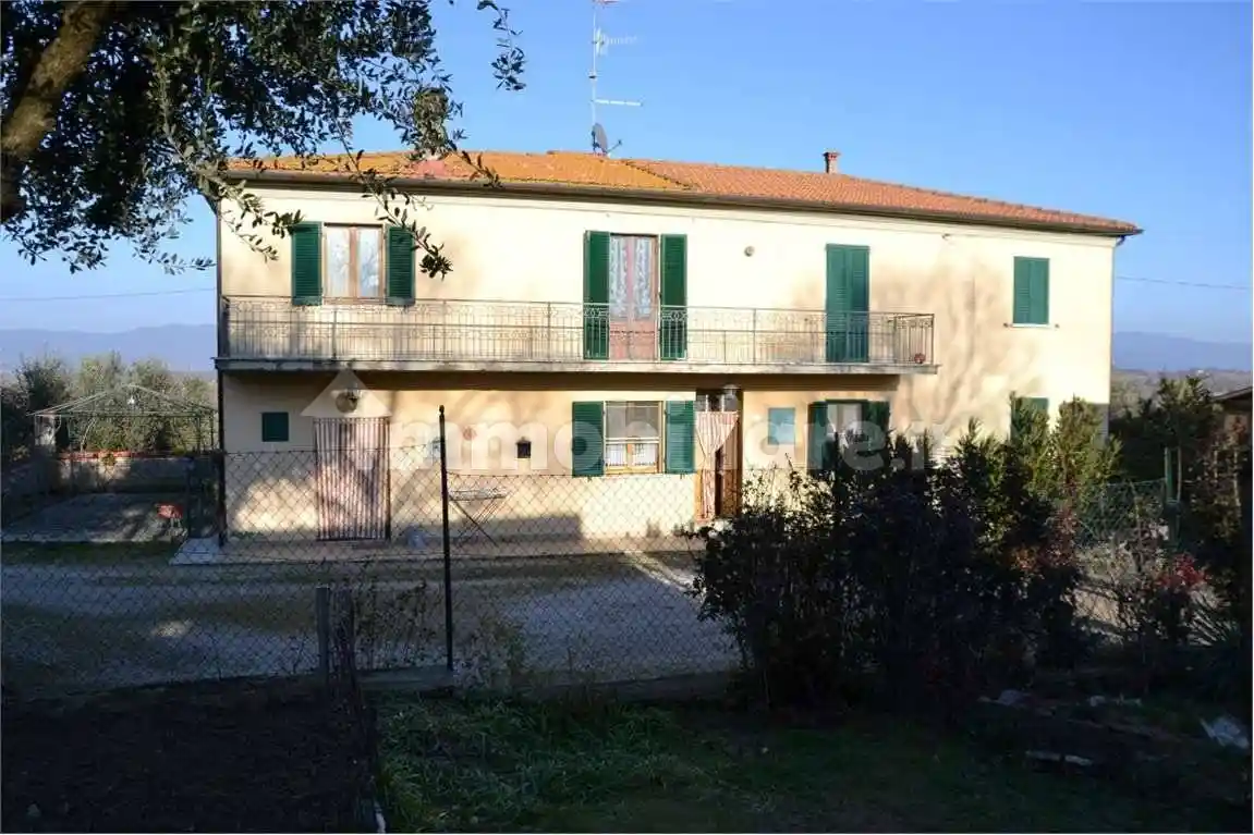 Villa in vendita a Marciano della Chiana