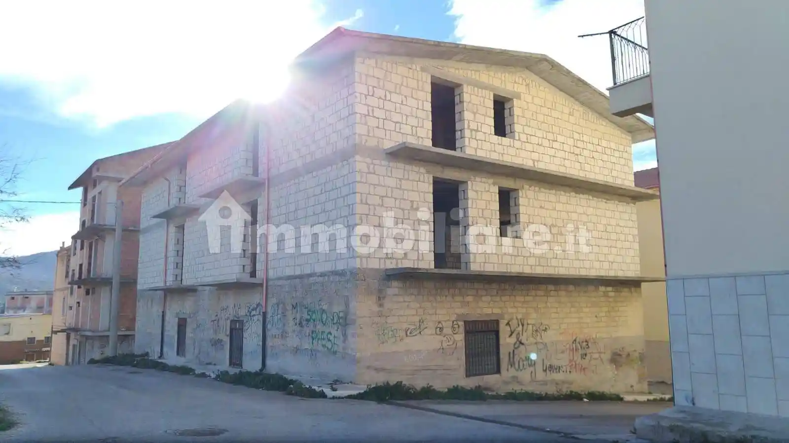 Palazzo - Edificio in vendita a Cagnano Varano