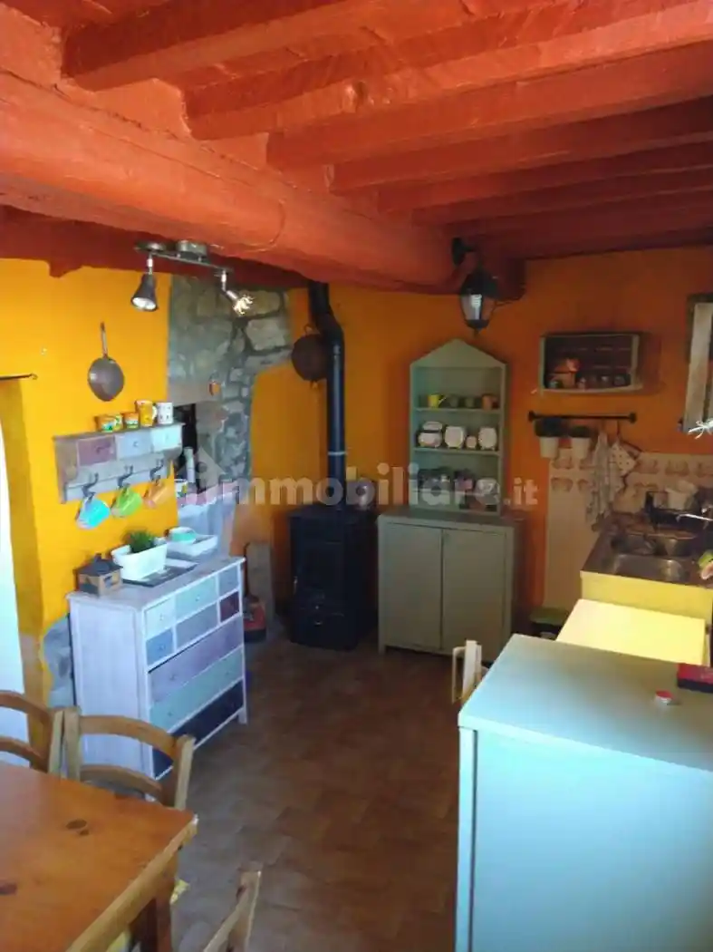 Appartamento in vendita a Montecatini Val di Cecina