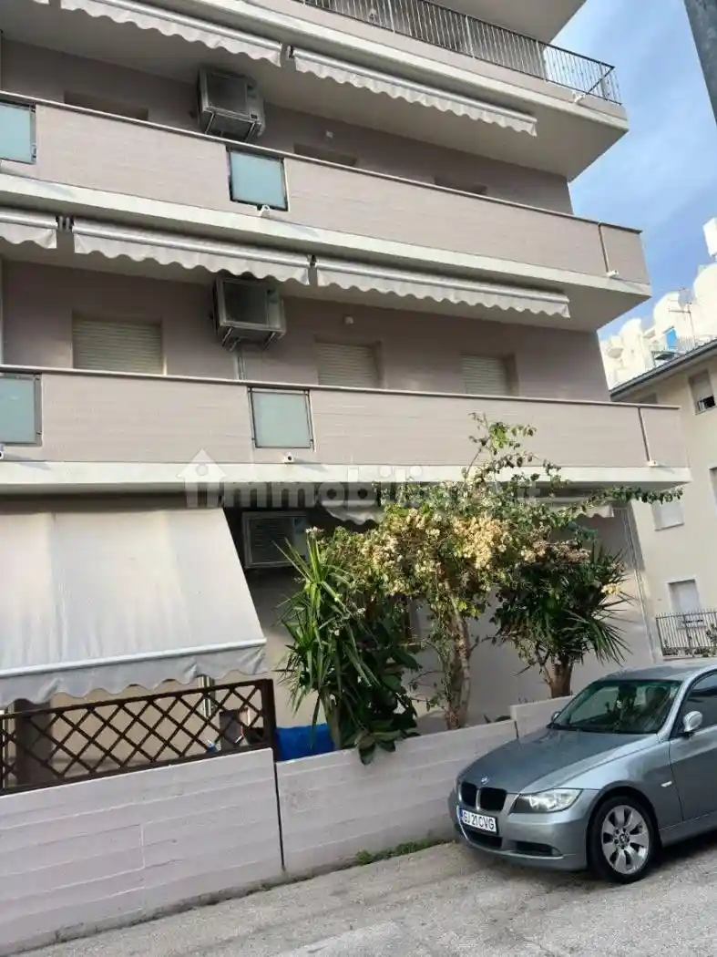 Trilocale via Calabria 14, Lungomare Marconi, Alba Adriatica - foto 3