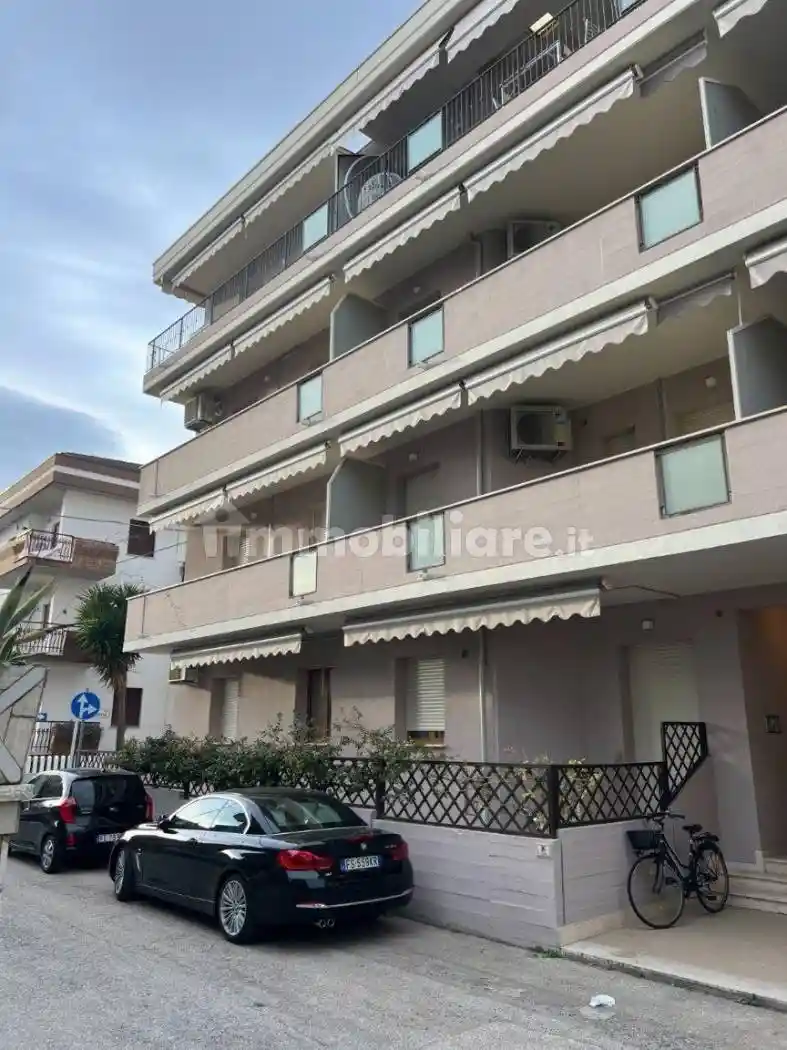 Trilocale via Calabria 14, Lungomare Marconi, Alba Adriatica - foto 5