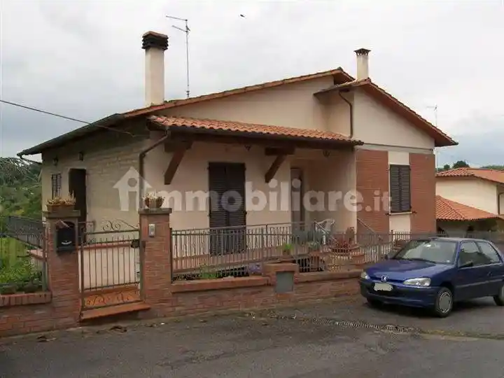 Casa indipendente in vendita a Torrita di Siena