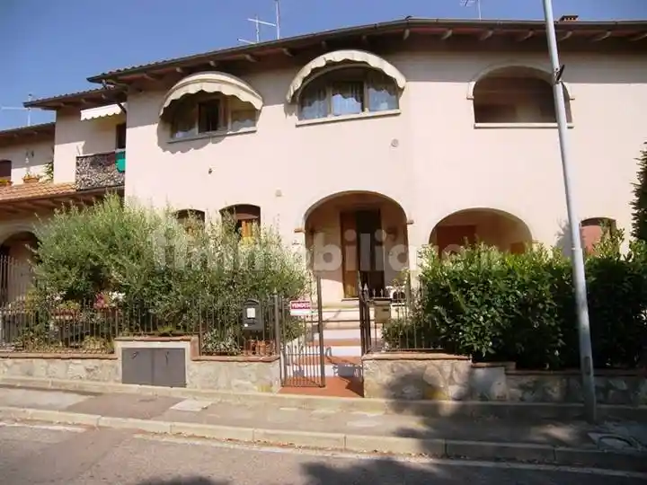 Appartamento in vendita a Sinalunga