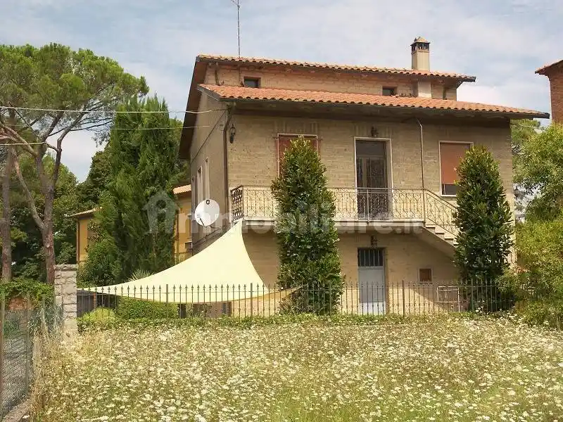 Casa indipendente in vendita a Torrita di Siena