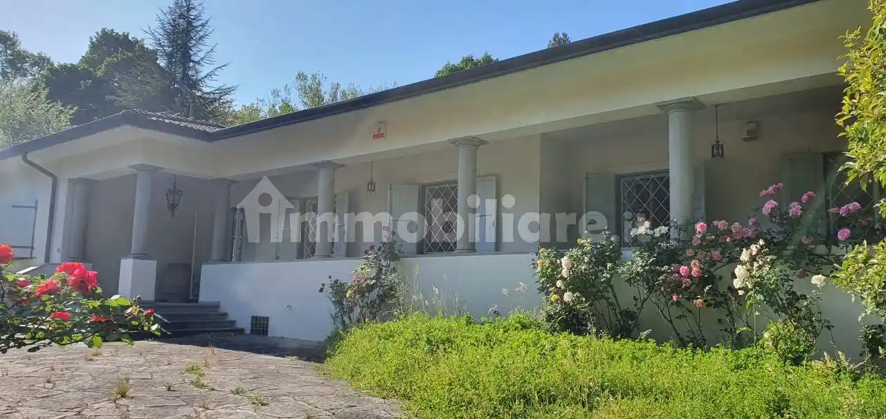 Villa in vendita a Camaiore