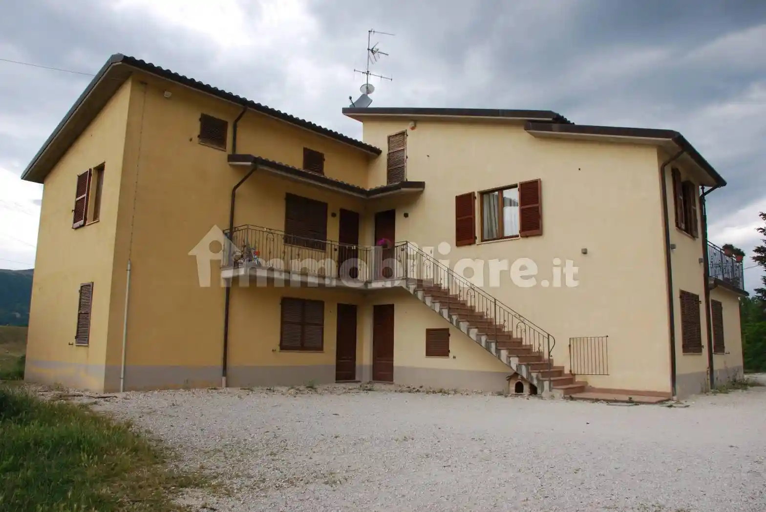 Villa in vendita a Camerino