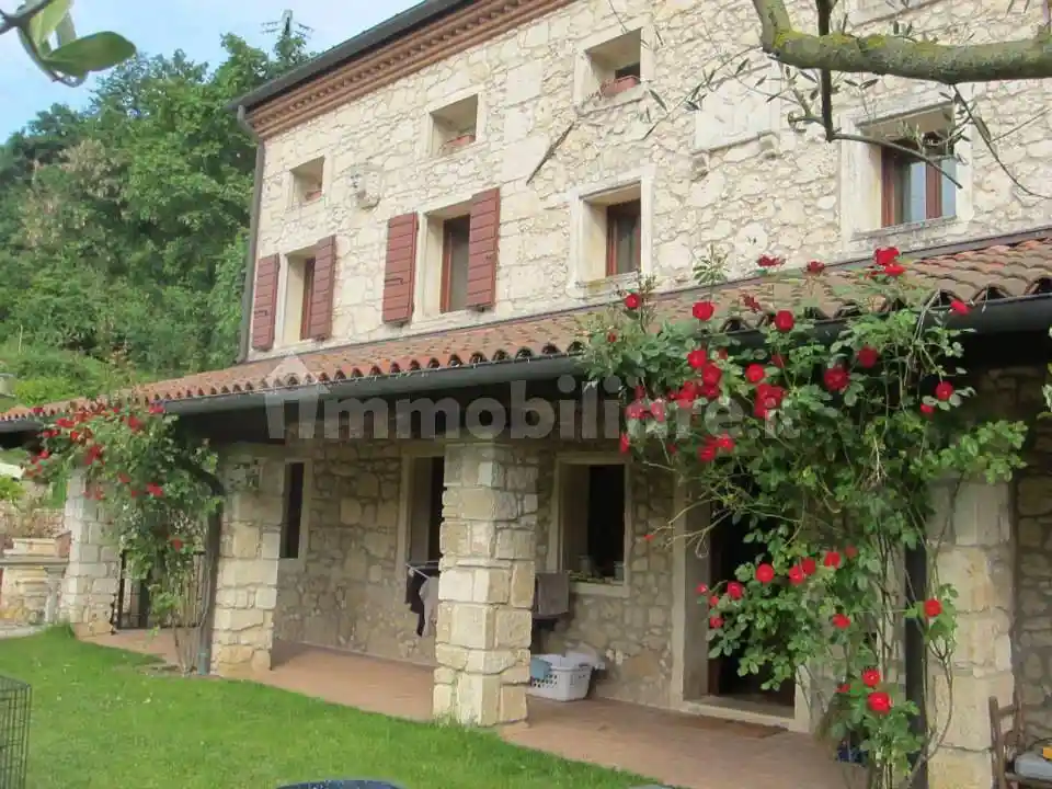 Rustico - Casale in vendita a Nanto