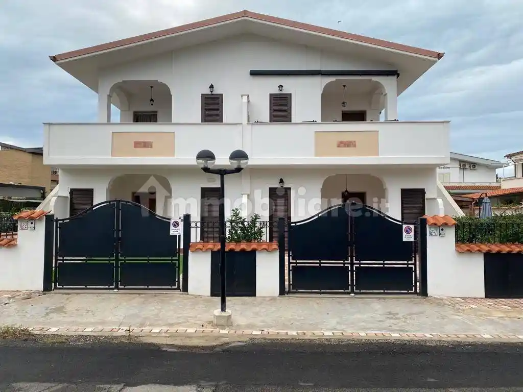 Appartamento in vendita a Ardea