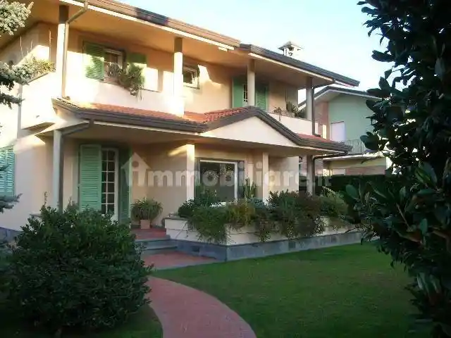 Villa in affitto a Forte dei Marmi