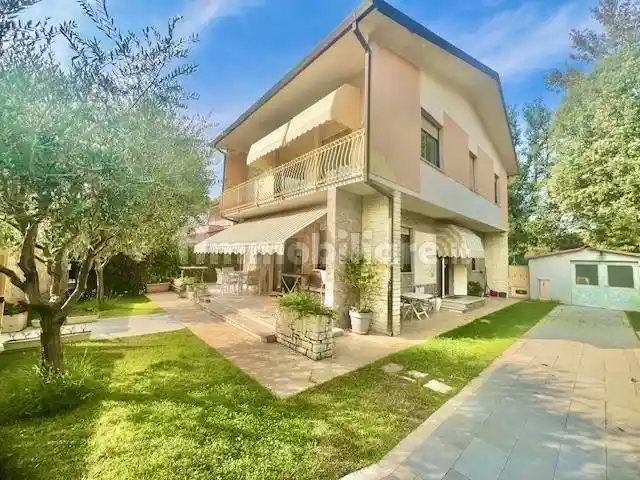 Villa in affitto a Forte dei Marmi