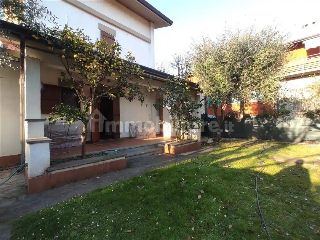 Villa in affitto a Forte dei Marmi
