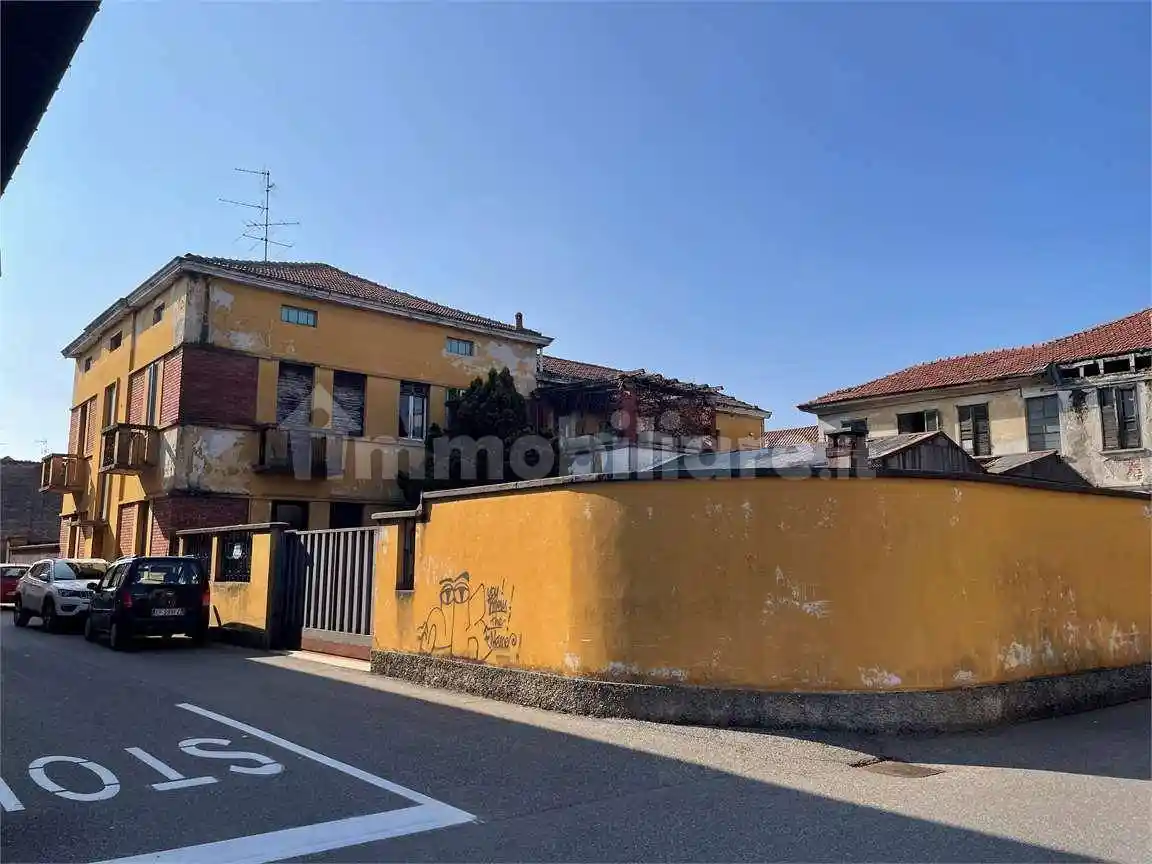 Palazzo - Edificio in vendita a Turbigo