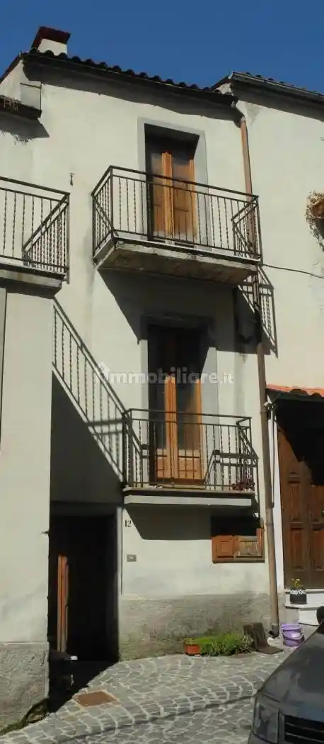 Casa indipendente in vendita a Brienza