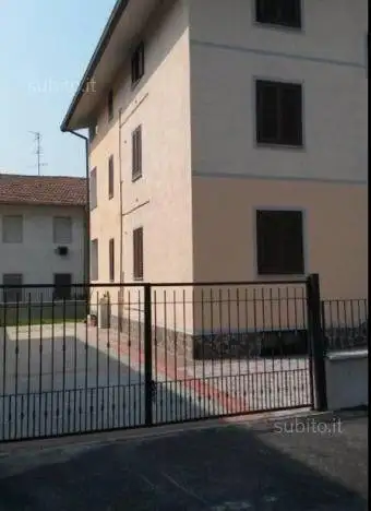 Bilocale via Nelson Mandela 490, Centro, Caronno Pertusella - foto 2