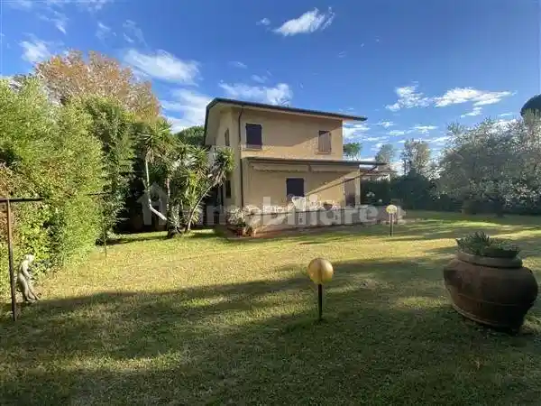 Villa in affitto a Forte dei Marmi