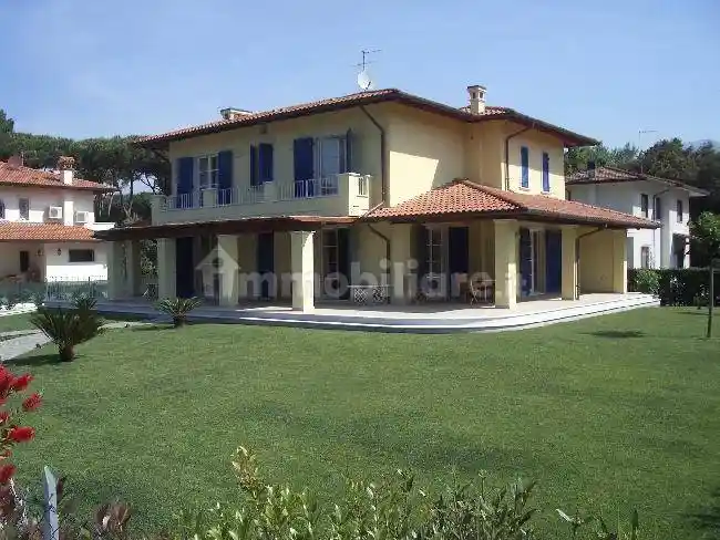 Villa in affitto a Forte dei Marmi