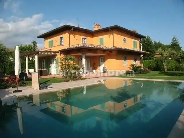 Villa in affitto a Forte dei Marmi
