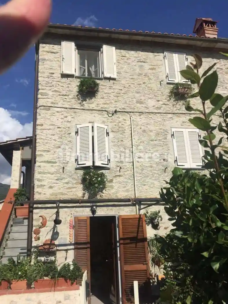 Casa indipendente in vendita a Pietrasanta