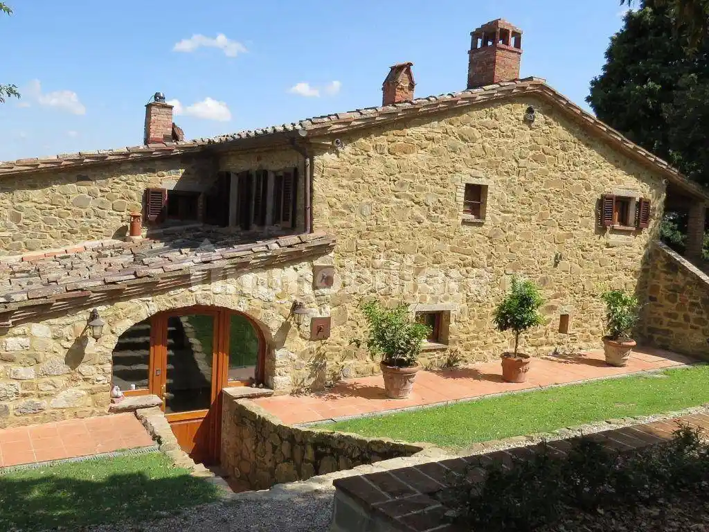 Rustico - Casale in vendita a Lucignano