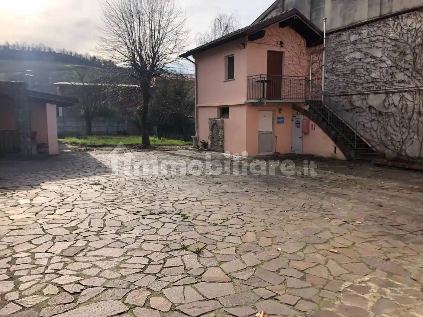 Villa in vendita a Santa Giuletta