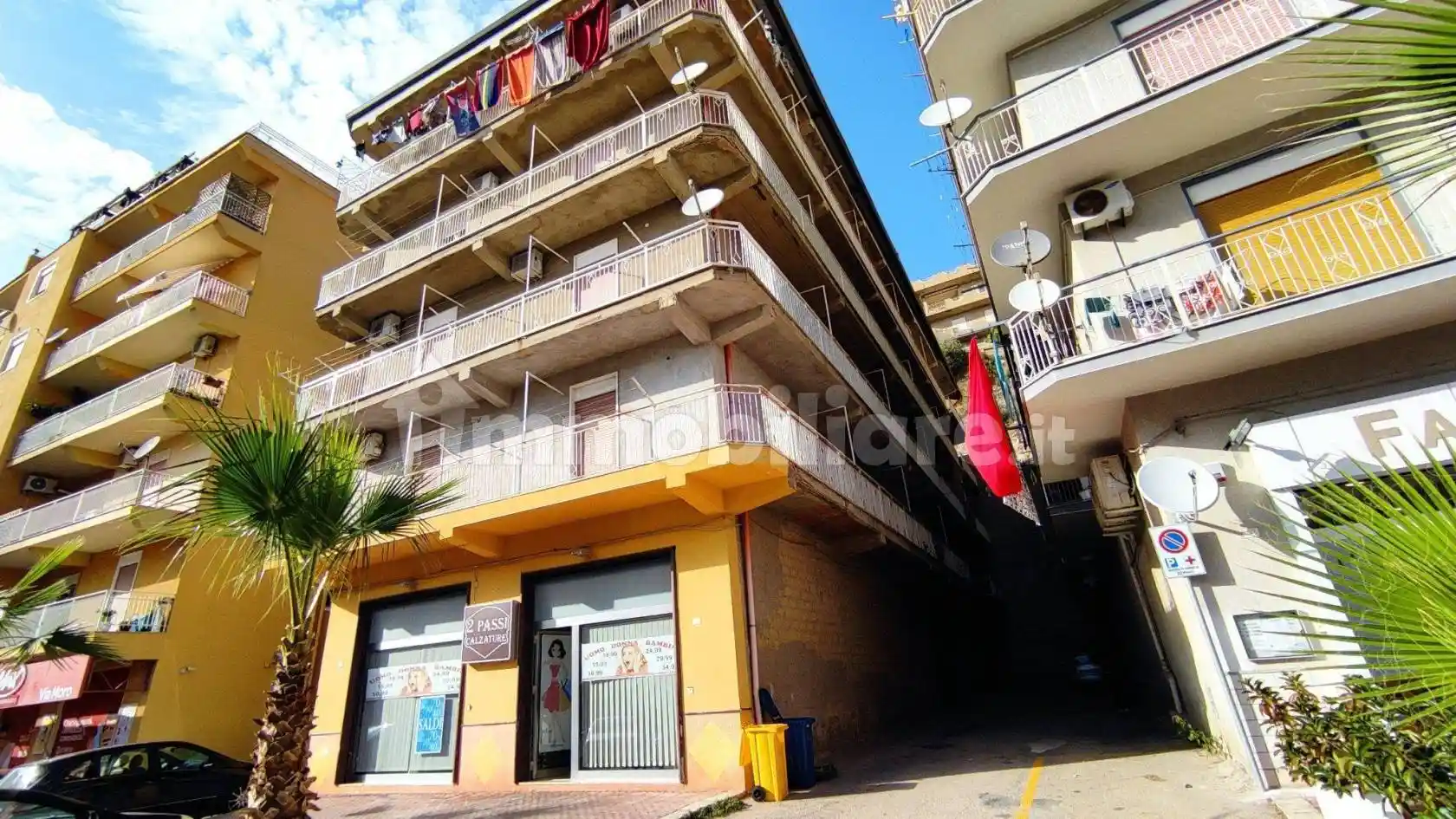 Palazzo - Edificio in vendita a Favara