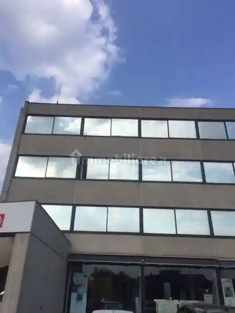 Palazzo - Edificio in Affitto - foto 3