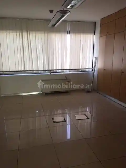 Palazzo - Edificio in Affitto - foto 5