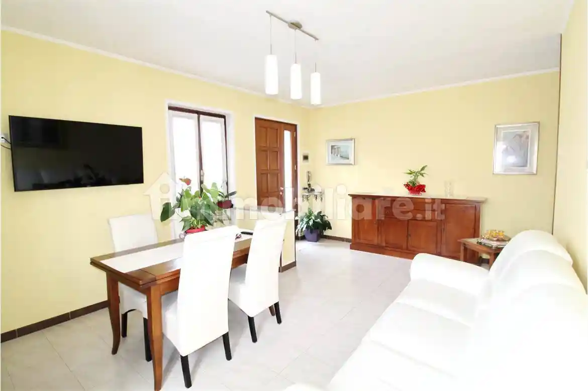 Appartamento in vendita a Agrate Conturbia