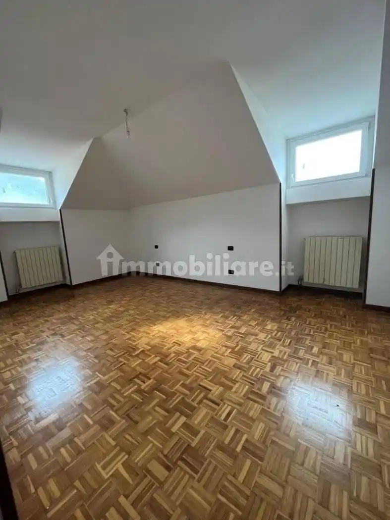 Appartamento in affitto a Nave