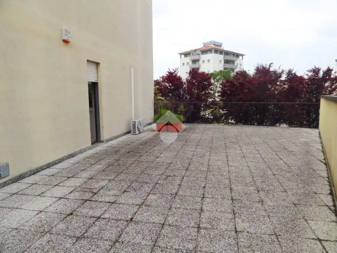 Appartamento in vendita a Pessano con Bornago