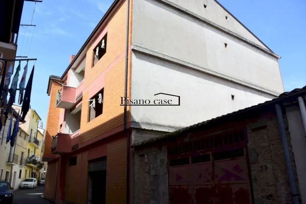 Palazzo - Edificio in vendita a Roggiano Gravina