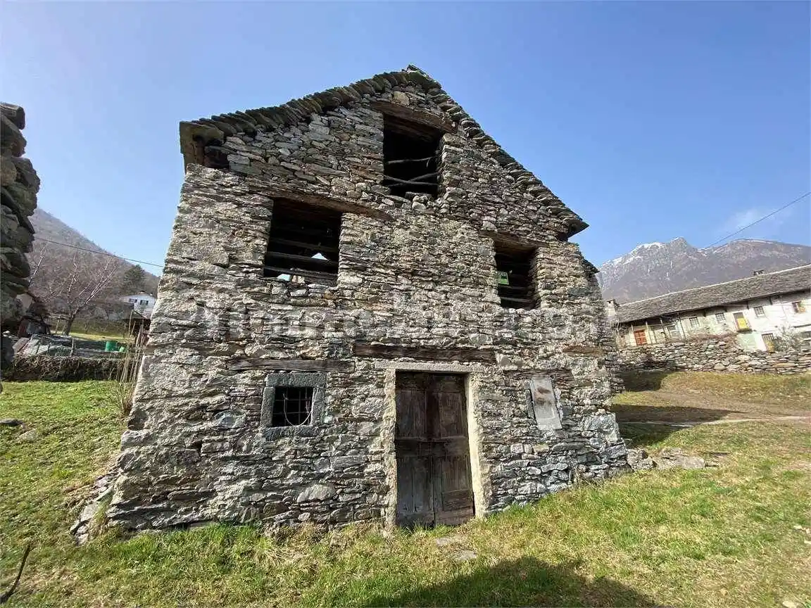 Rustico - Casale in vendita a Domodossola