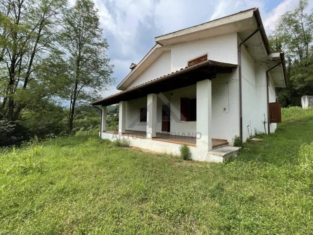 Villa in vendita a Monfumo