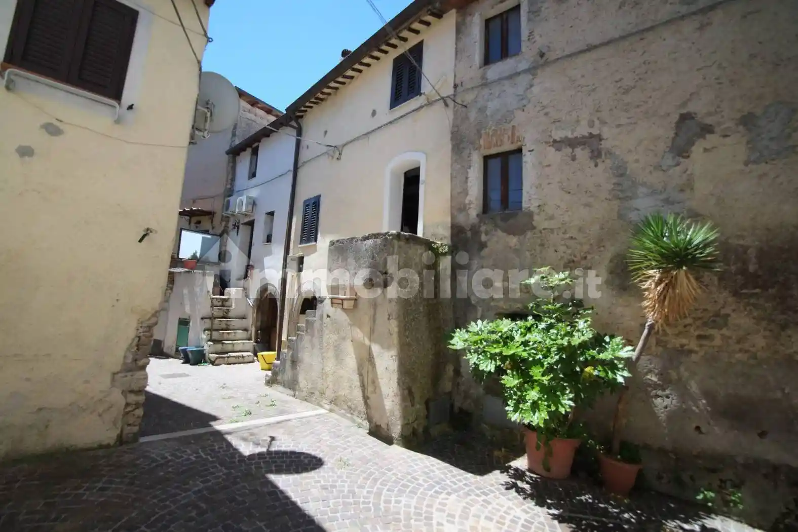 Appartamento in vendita a Scandriglia