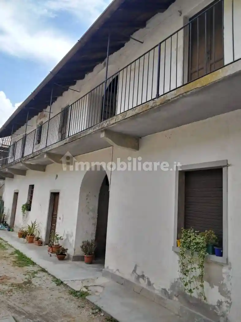 Rustico - Casale in vendita a Cocquio-Trevisago