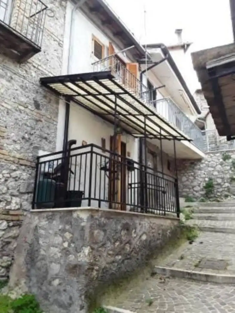 Casa indipendente in vendita a Tagliacozzo