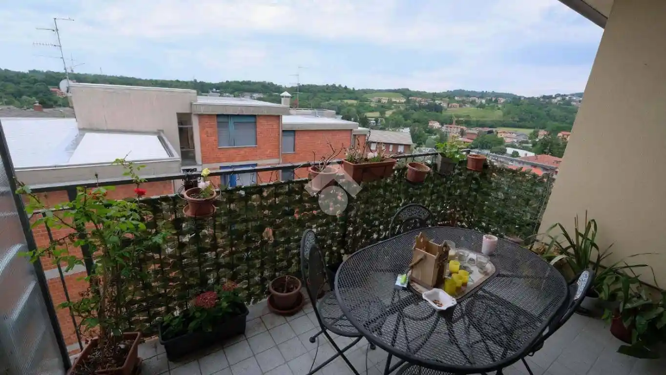 Trilocale via Mornago 5, Centro, San Fermo della Battaglia - foto 4