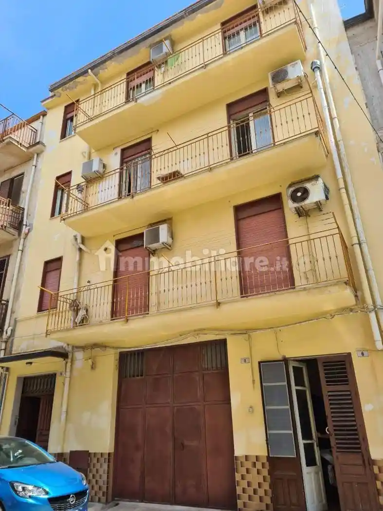 Palazzo - Edificio in vendita a Partinico