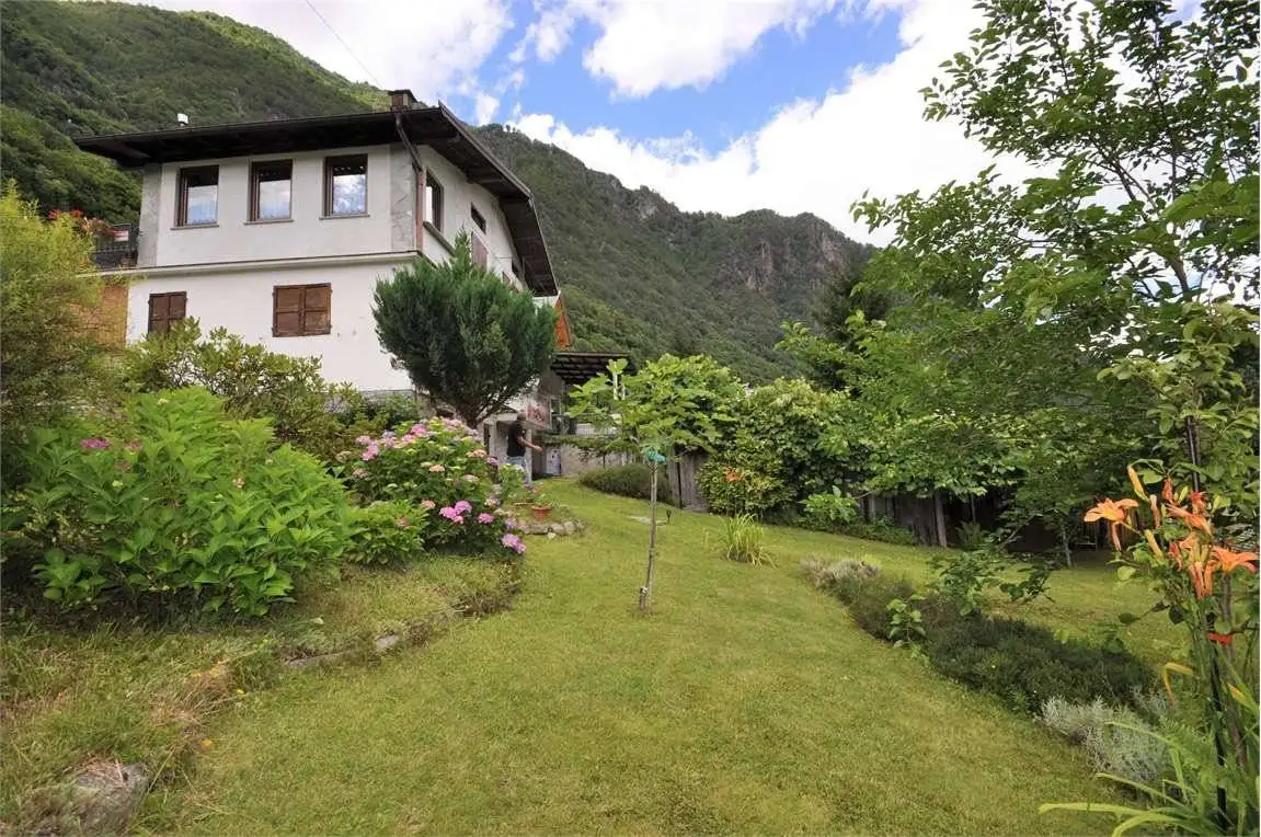 Appartamento in vendita a Vanzone con San Carlo