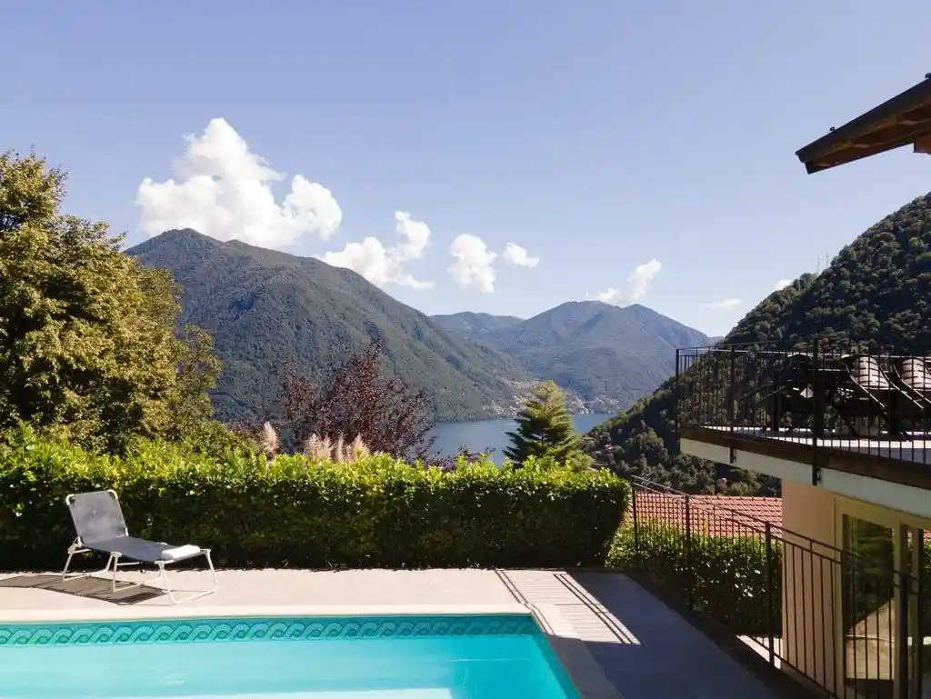 Villa in vendita a Dizzasco