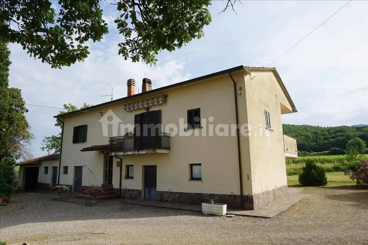 Villa in vendita a Arezzo
