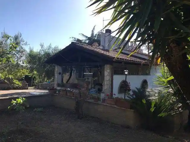 Villa in vendita a Genzano di Roma