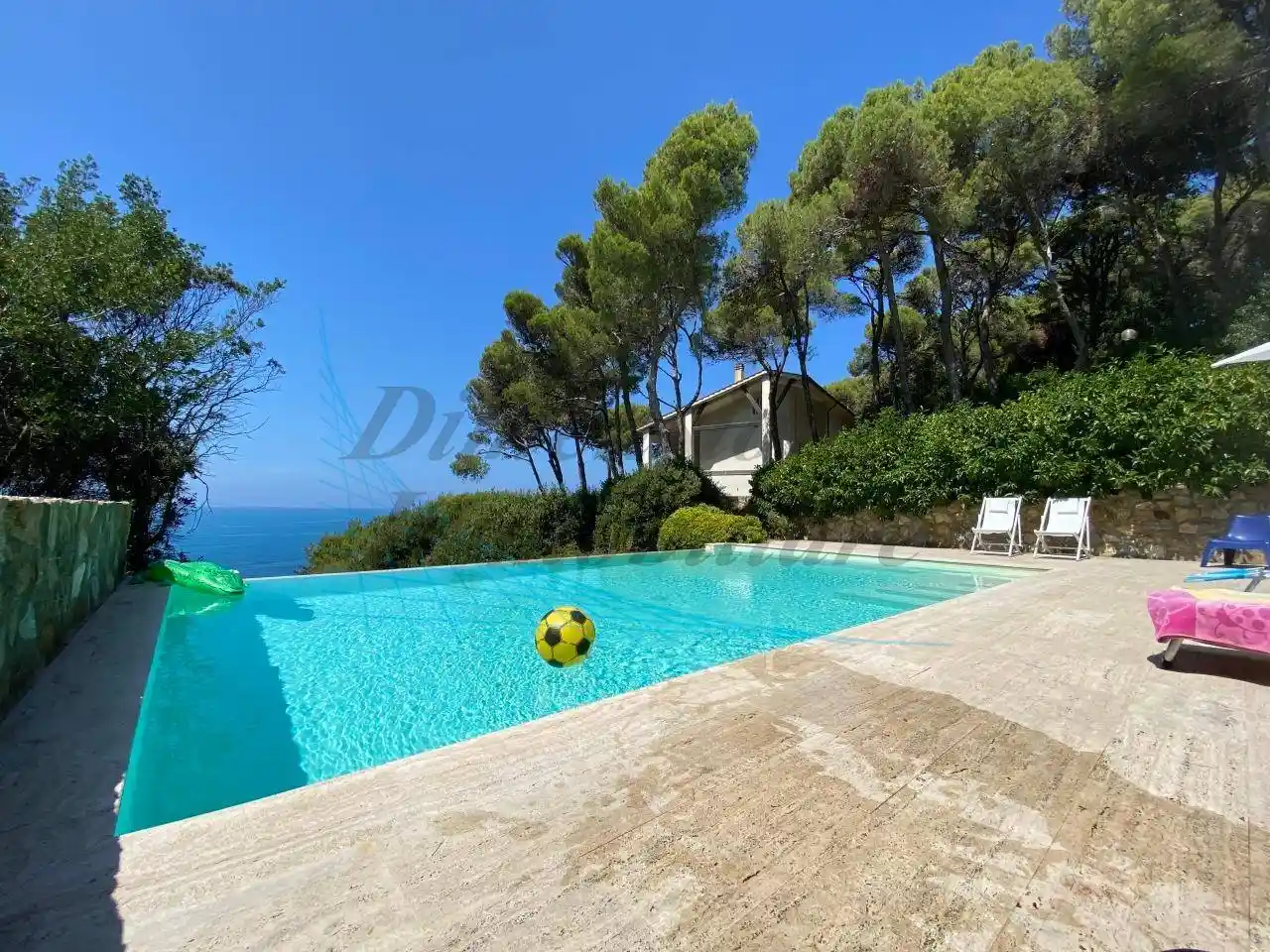 Villa in vendita a Rosignano Marittimo