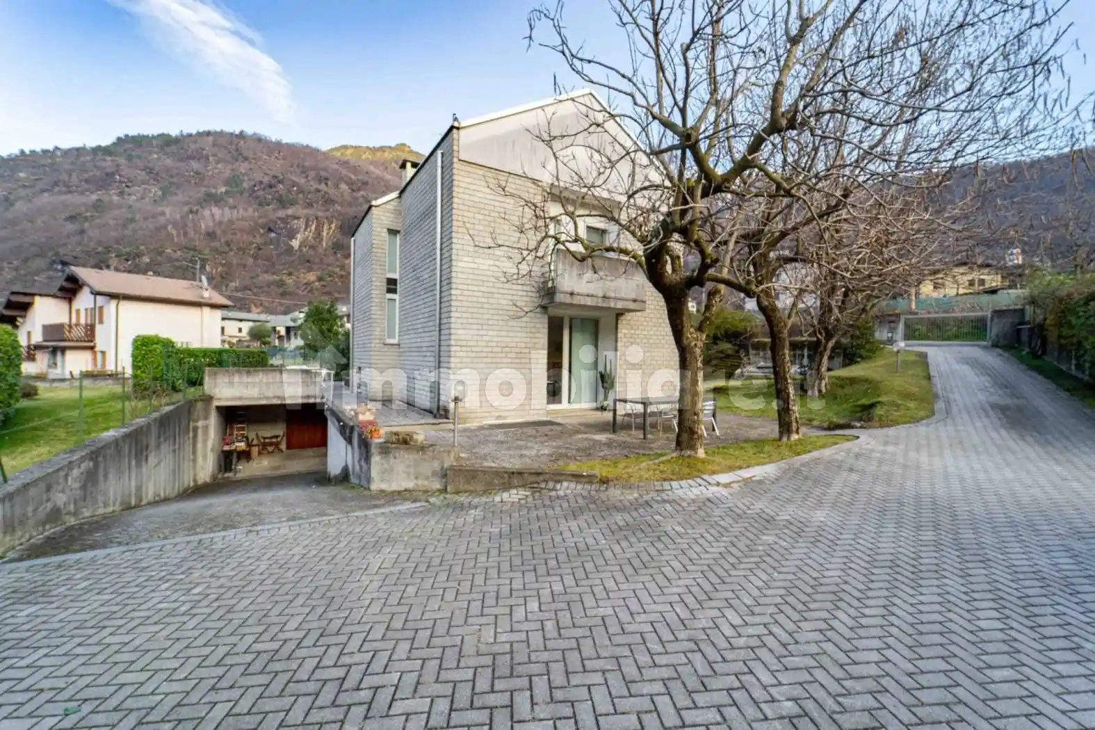 Villa in vendita a Prata Camportaccio