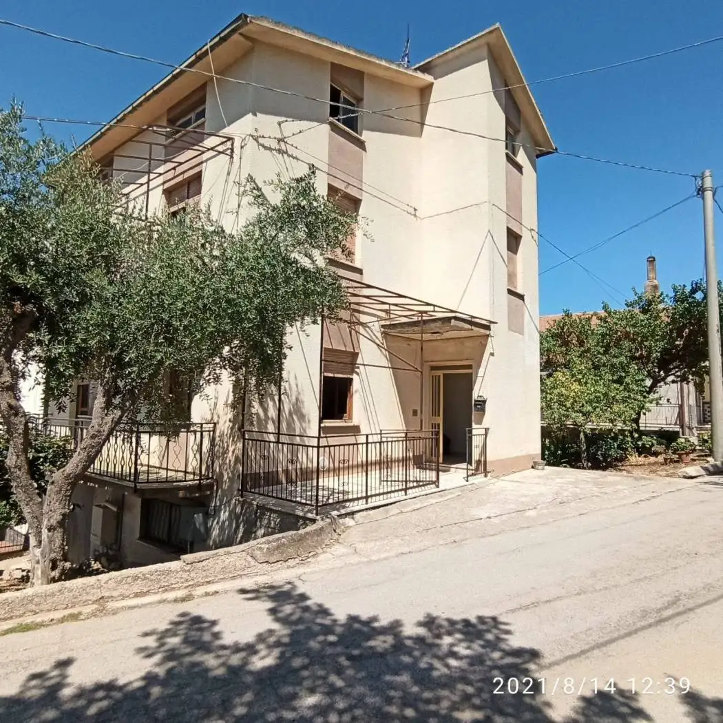 Casa indipendente in vendita a Castel Frentano