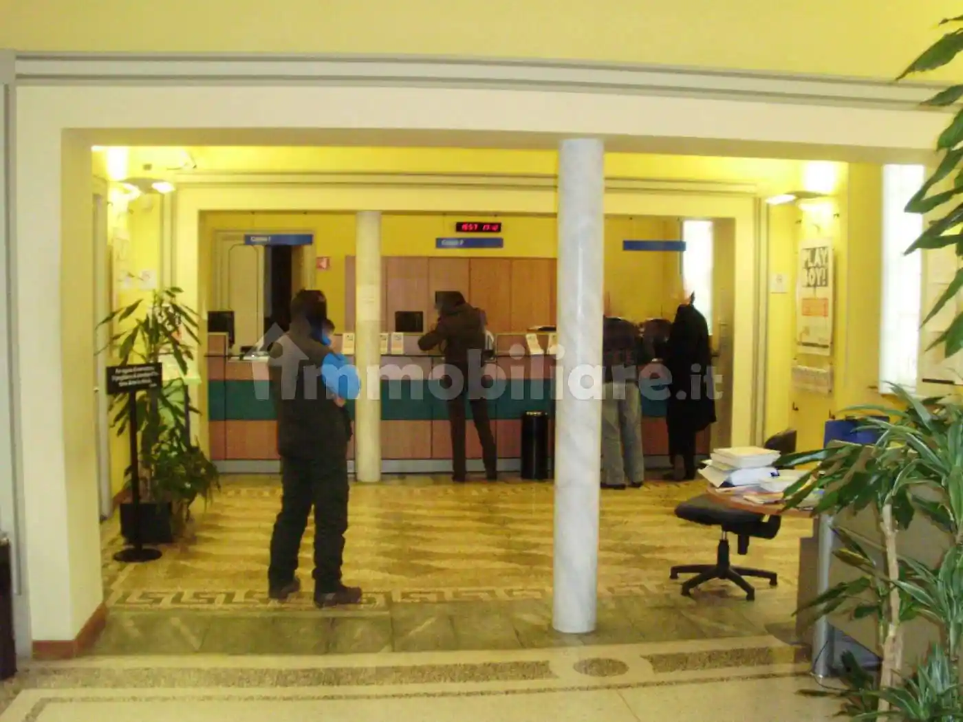 Palazzo - Edificio in vendita a Oleggio